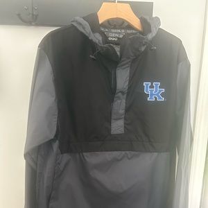 Men’s Kentucky Wildcats Wind/Rain jacket, 1/4 zip with hood.